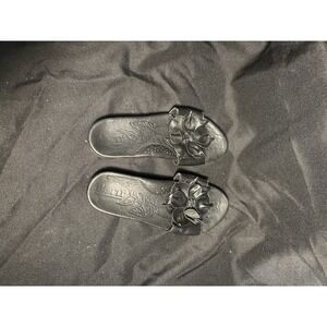 Born Black Sandals With Flower Size 6.5